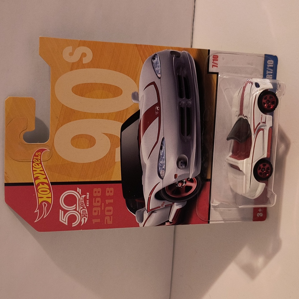 D1 Hot Wheels  Dodge Viper rt10  with shipping protector